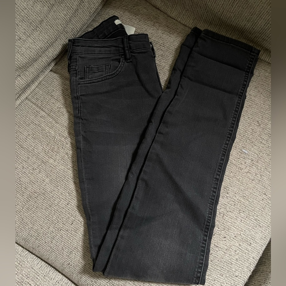 H&M BLACK SKINNY JEANS